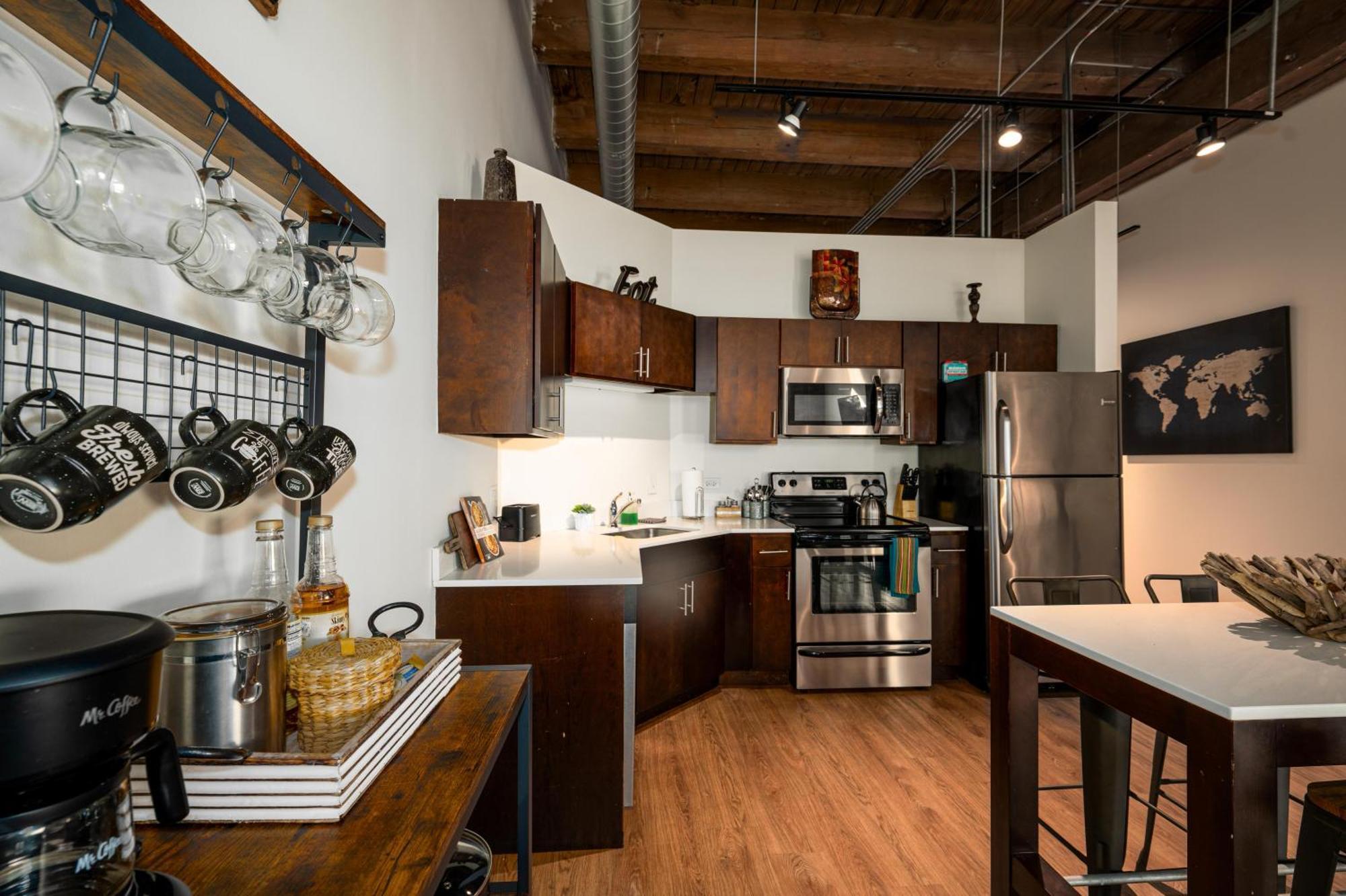 Luxery Stay Chicago - Themed Units! Close To Downtown, Mccormick Place & Wintrust Arena 외부 사진