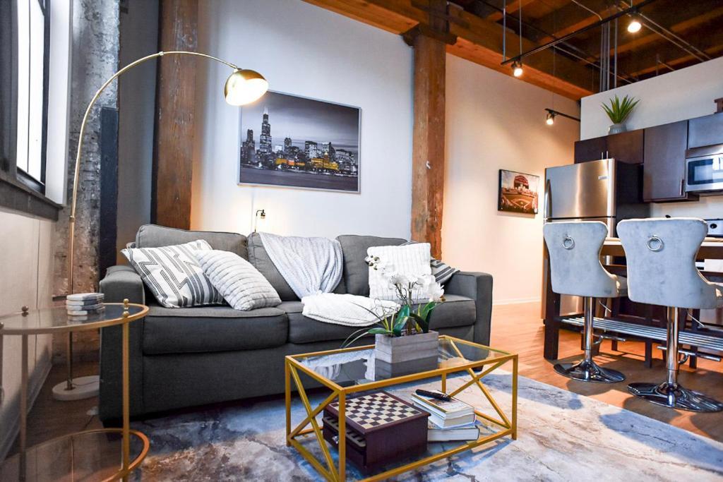Luxery Stay Chicago - Themed Units! Close To Downtown, Mccormick Place & Wintrust Arena 외부 사진