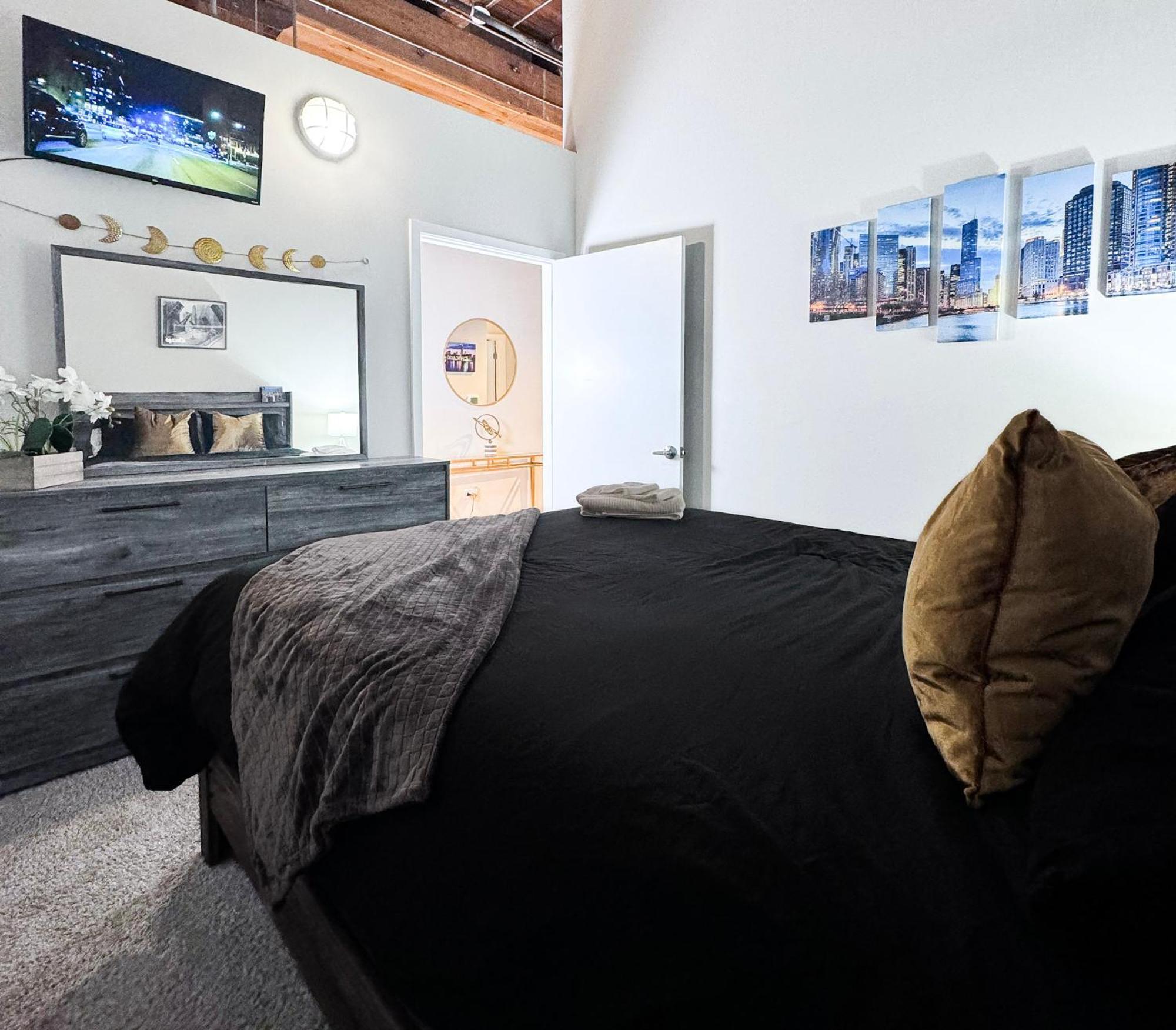 Luxery Stay Chicago - Themed Units! Close To Downtown, Mccormick Place & Wintrust Arena 외부 사진