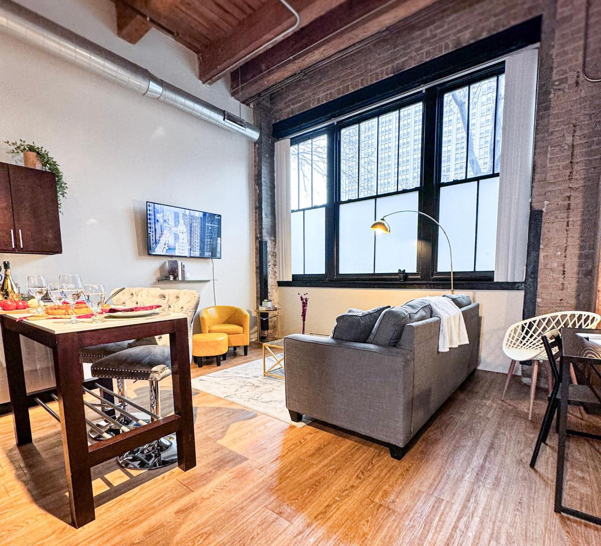 Luxery Stay Chicago - Themed Units! Close To Downtown, Mccormick Place & Wintrust Arena 외부 사진
